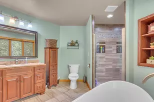 4564 Broadway St, Manitowoc, WI 54220 - Photo 16