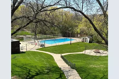 5253 N Lovers Lane Rd #301, Milwaukee, WI 53225 - Photo 20
