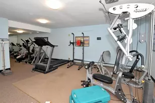 5253 N Lovers Lane Rd, Milwaukee, WI 53225 - Photo 22