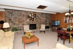 5253 N Lovers Lane Rd, Milwaukee, WI 53225 - Photo 16