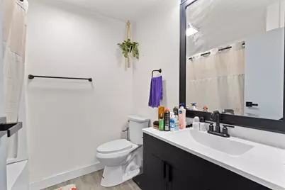 5253 N Lovers Lane Rd #301, Milwaukee, WI 53225 - Photo 4