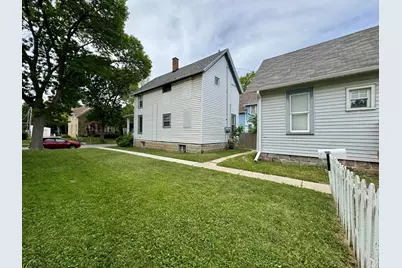 2008 S 79th St #Upper, West Allis, WI 53219 - Photo 14