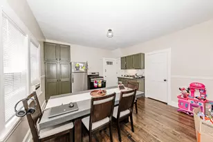 2807 S 9th St, Milwaukee, WI 53215 - Photo 6