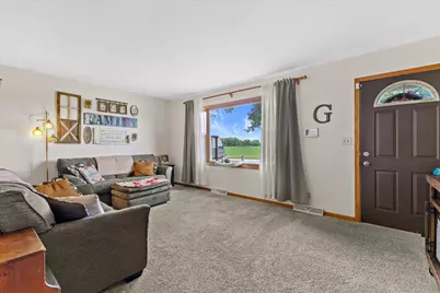 3422  Eagle Rd, Racine, WI 53139 - Photo 10
