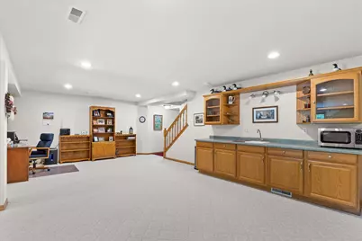 W243N2205  Deer Park Ct #B, Pewaukee, WI 53072 - Photo 28