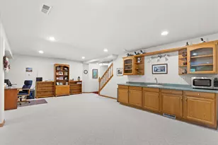 W243N2205 Deer Park Ct, Pewaukee, WI 53072 - Photo 28