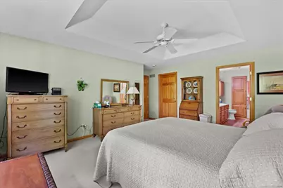 W243N2205  Deer Park Ct #B, Pewaukee, WI 53072 - Photo 20