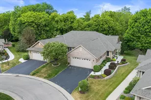 W243N2205 Deer Park Ct, Pewaukee, WI 53072 - Photo 42