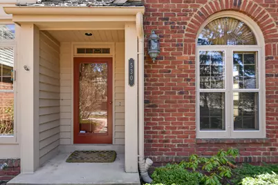 530  Park Cir, Elm Grove, WI 53122 - Photo 2