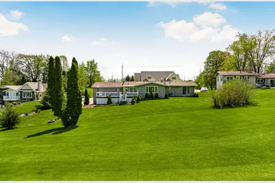262  Castle Ter, Fontana, WI 53125 - Photo 4