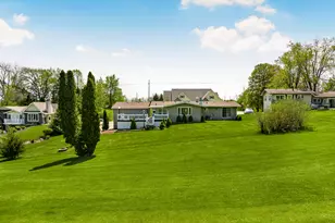 262 Castle Terrace, Fontana, WI 53125 - Photo 4