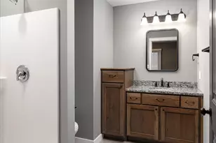 904 Silverthorne Dr, Viroqua, WI 54665 - Photo 8