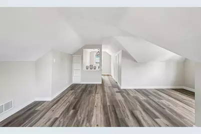 3708 N 97th Pl, Milwaukee, WI 53222 - Photo 6