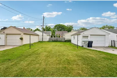 3708 N 97th Pl, Milwaukee, WI 53222 - Photo 24