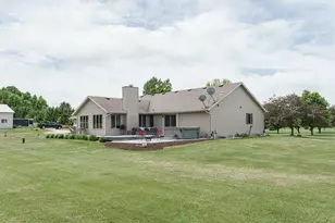 W5546 Sun Rd, Clyman, WI 53039 - Photo 6