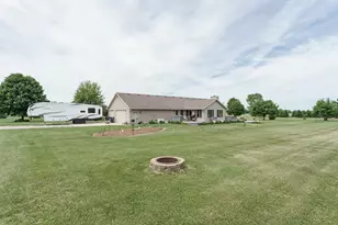 W5546 Sun Rd, Clyman, WI 53039 - Photo 8
