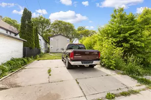 3270 N 11th St, Milwaukee, WI 53206 - Photo 14