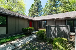 8 Pinewood Ct, Racine, WI 53402 - Photo 10