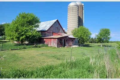 8201  Scheffler Rd, Newton, WI 53063 - Photo 10