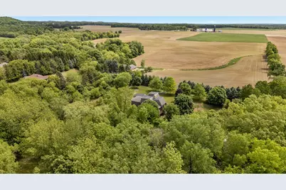 2953  Kettle Moraine Rd, Hartford, WI 53027 - Photo 52