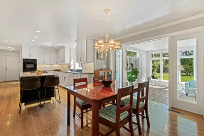 10528 N Haddonstone Pl, Mequon, WI 53092 - Photo 12