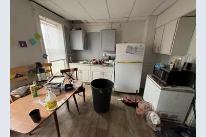 820 W Keefe Ave, Milwaukee, WI 53206 - Photo 2