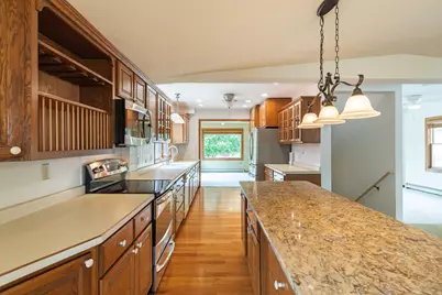 2406  Wood St, La Crosse, WI 54603 - Photo 6