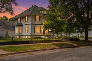 1453 Charles St, La Crosse, WI 54603 - Photo 1