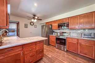 18260 W Willow Rd, New Berlin, WI 53146 - Photo 16