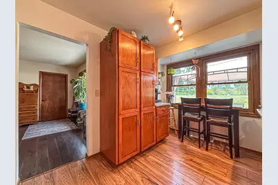 18260 W Willow Rd, New Berlin, WI 53146 - Photo 14