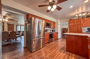 18260 W Willow Rd, New Berlin, WI 53146 - Photo 20