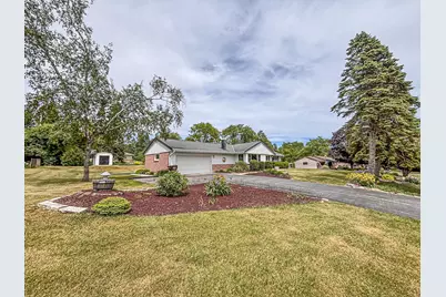 18260 W Willow Rd, New Berlin, WI 53146 - Photo 38