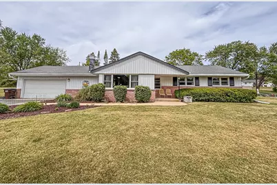 18260 W Willow Rd, New Berlin, WI 53146 - Photo 1