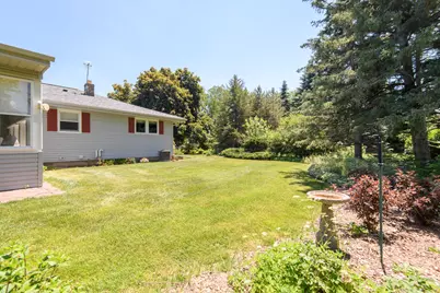 1330  Christopher Ct, Oconomowoc, WI 53066 - Photo 26