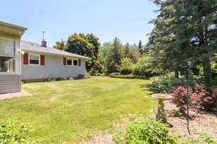 1330 Christopher Ct, Oconomowoc, WI 53066 - Photo 26