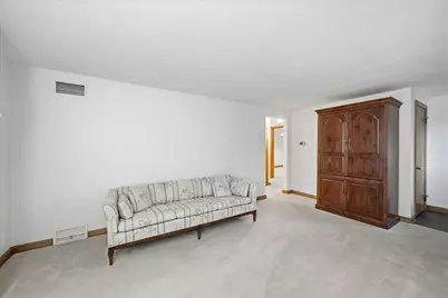 N56W5543  Sunnyside Ln, Cedarburg, WI 53012 - Photo 10