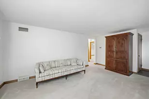 N56W5543 Sunnyside Ln, Cedarburg, WI 53012 - Photo 10