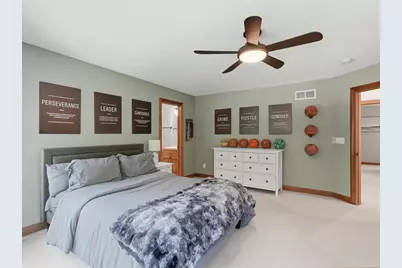 10101 N Hunt Club Ct, Mequon, WI 53097 - Photo 54