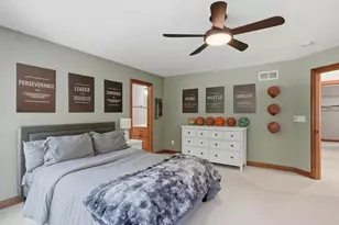 10101 N Hunt Club Ct, Mequon, WI 53097 - Photo 54