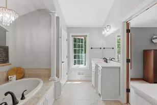 10101 N Hunt Club Ct, Mequon, WI 53097 - Photo 40