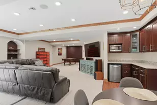 10101 N Hunt Club Ct, Mequon, WI 53097 - Photo 60
