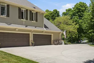 10101 N Hunt Club Ct, Mequon, WI 53097 - Photo 76