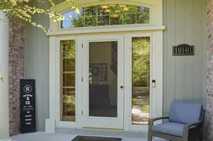 10101 N Hunt Club Ct, Mequon, WI 53097 - Photo 72