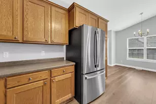 928 Langdon Ct, Racine, WI 53406 - Photo 12