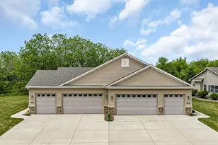 928 Langdon Ct, Racine, WI 53406 - Photo 2