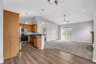 926 Langdon Ct, Racine, WI 53406 - Photo 6