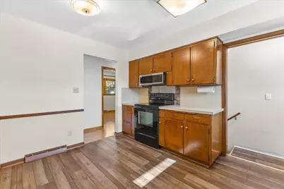 8057  17th Ave, Kenosha, WI 53143 - Photo 10