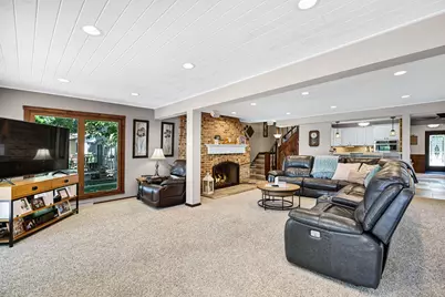 7926 E Long Lake Dr, Racine, WI 53185 - Photo 10