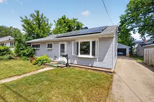 1618 E College Ave, Appleton, WI 54915 - Photo 2