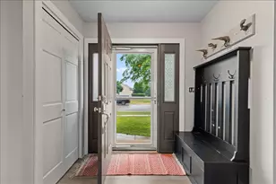 871 N Sandy Ln, Elkhorn, WI 53121 - Photo 2